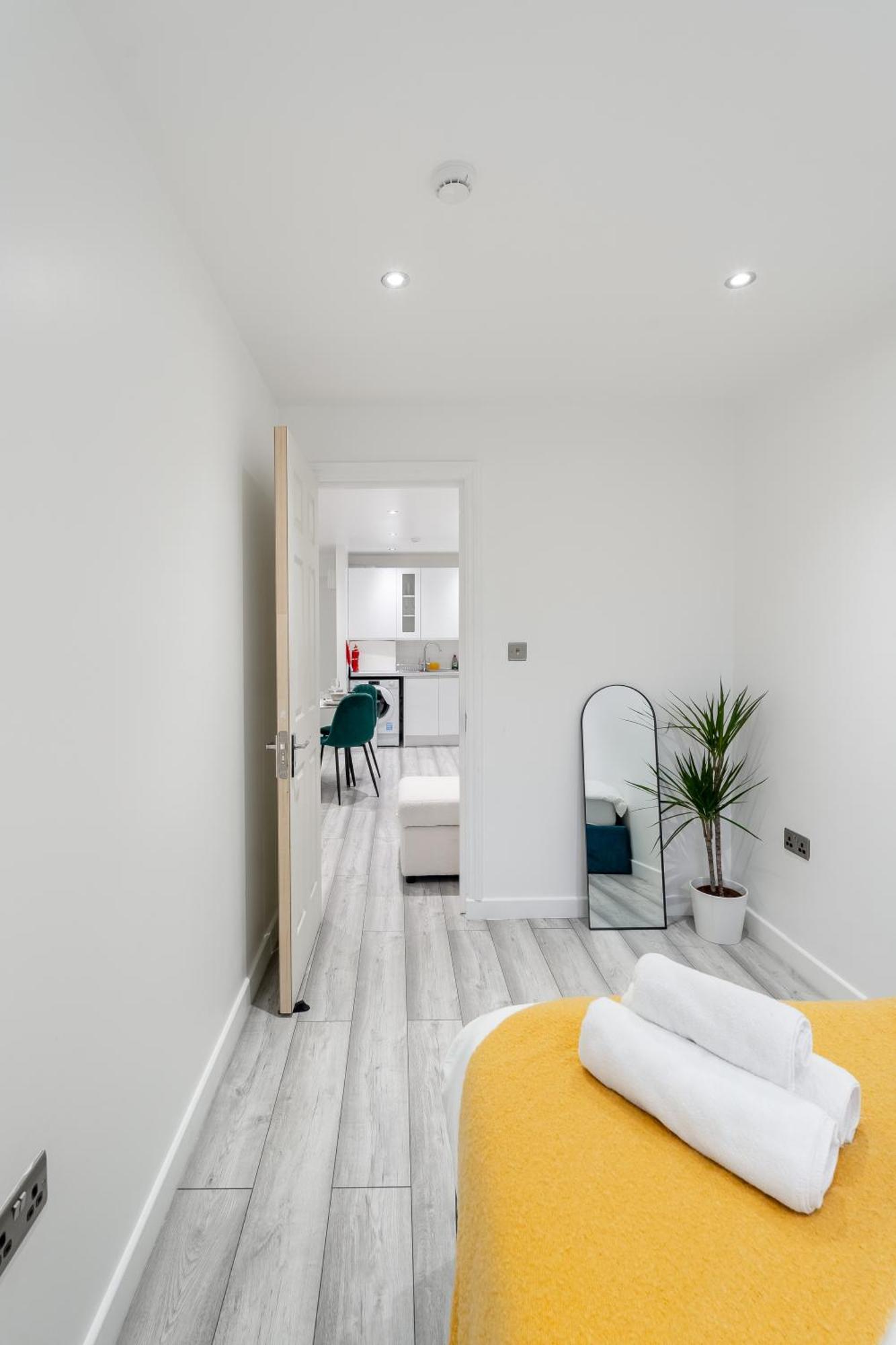 Beautiful Flat Near Central London - Entire Flat - Equipped Kitchen - Private Bathroom Exterior foto
