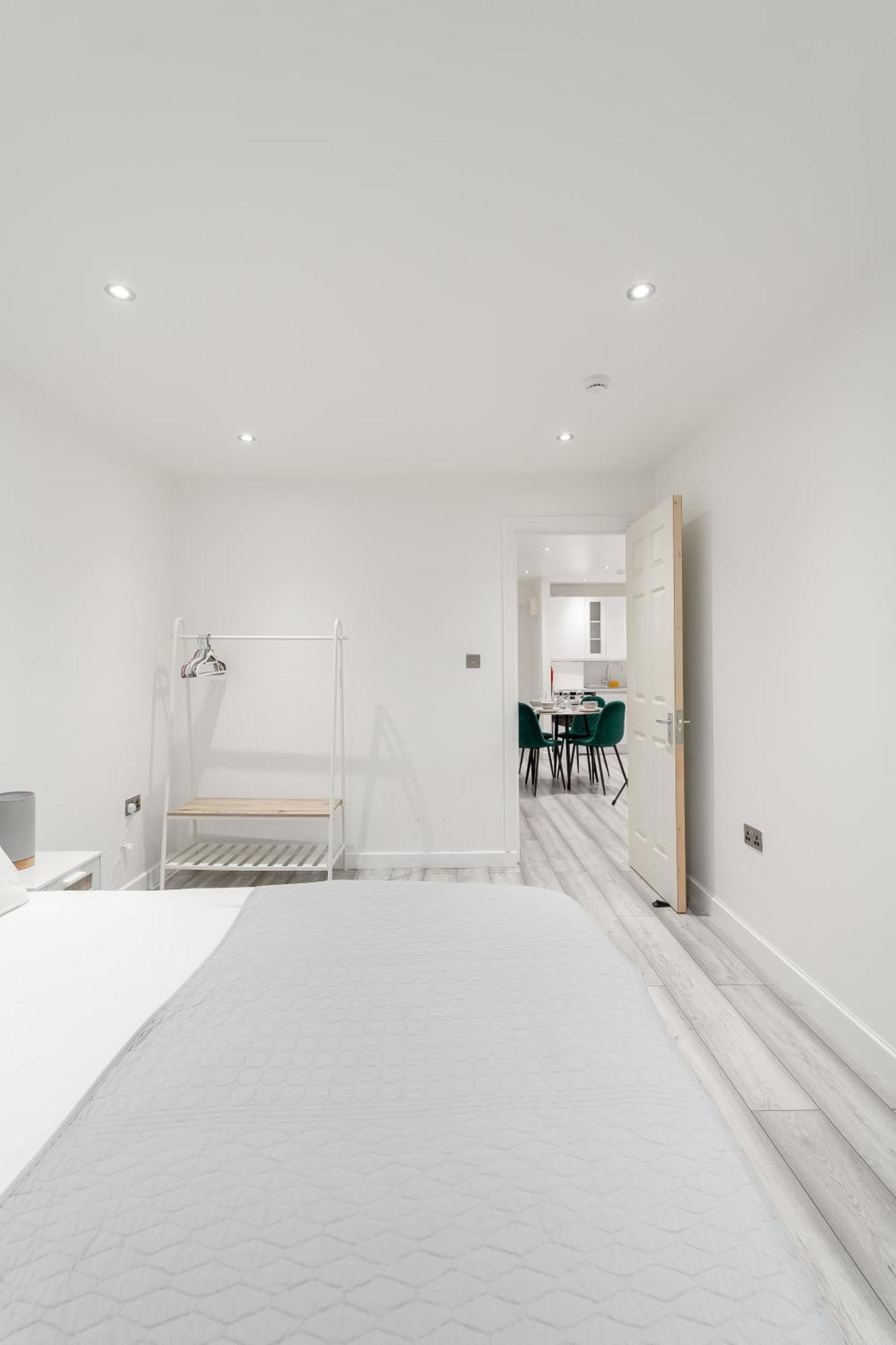 Beautiful Flat Near Central London - Entire Flat - Equipped Kitchen - Private Bathroom Exterior foto
