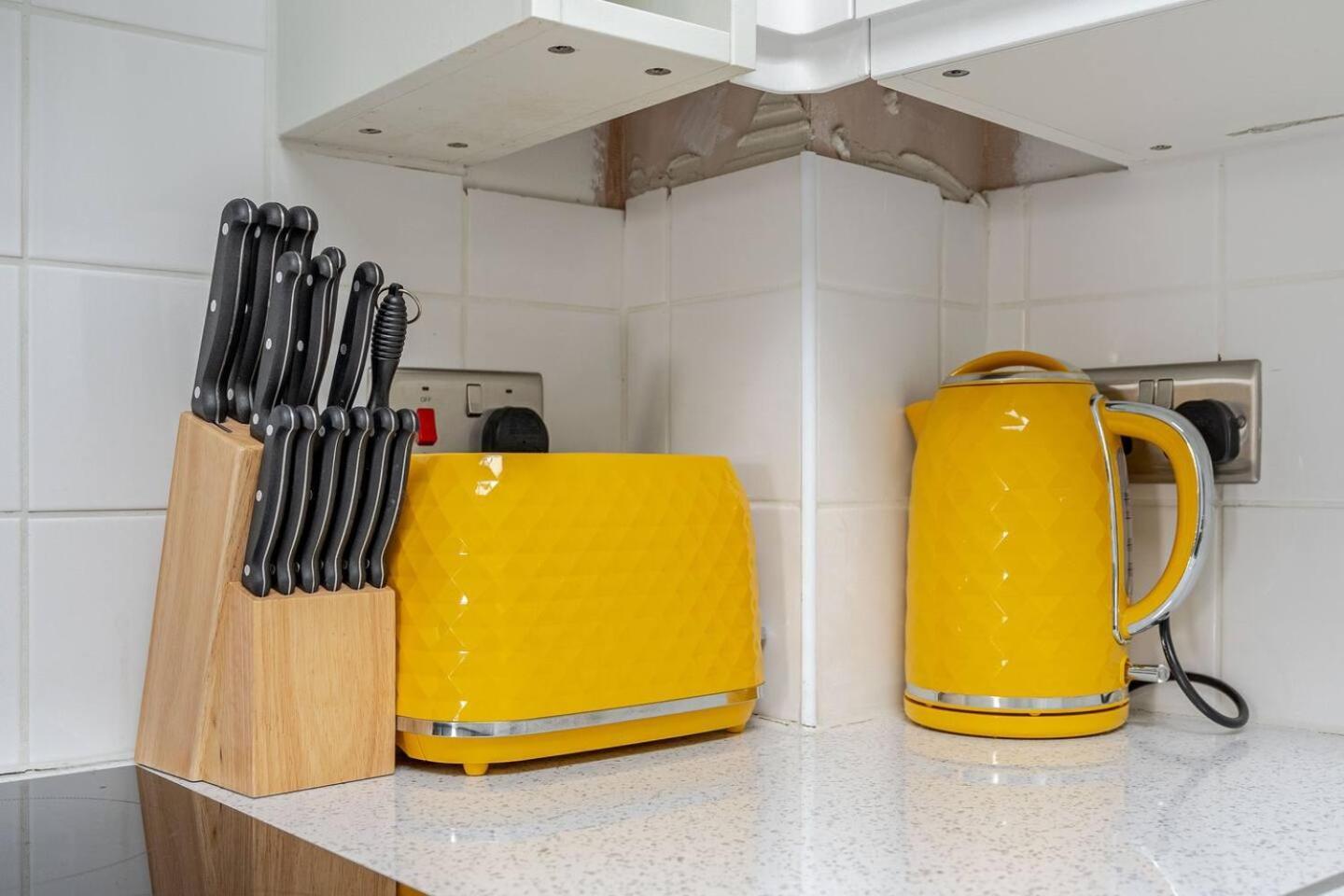 Beautiful Flat Near Central London - Entire Flat - Equipped Kitchen - Private Bathroom Exterior foto