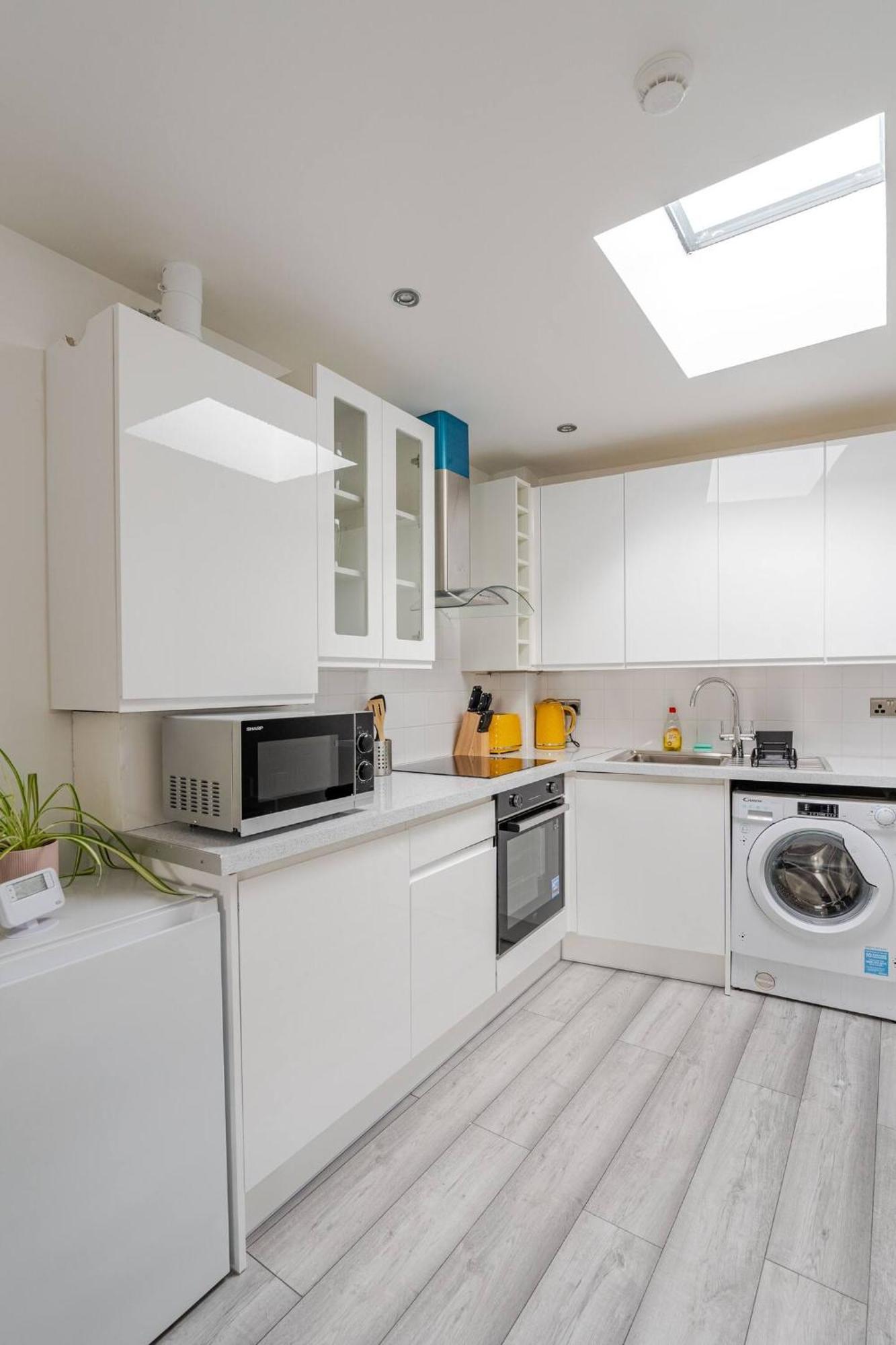 Beautiful Flat Near Central London - Entire Flat - Equipped Kitchen - Private Bathroom Exterior foto